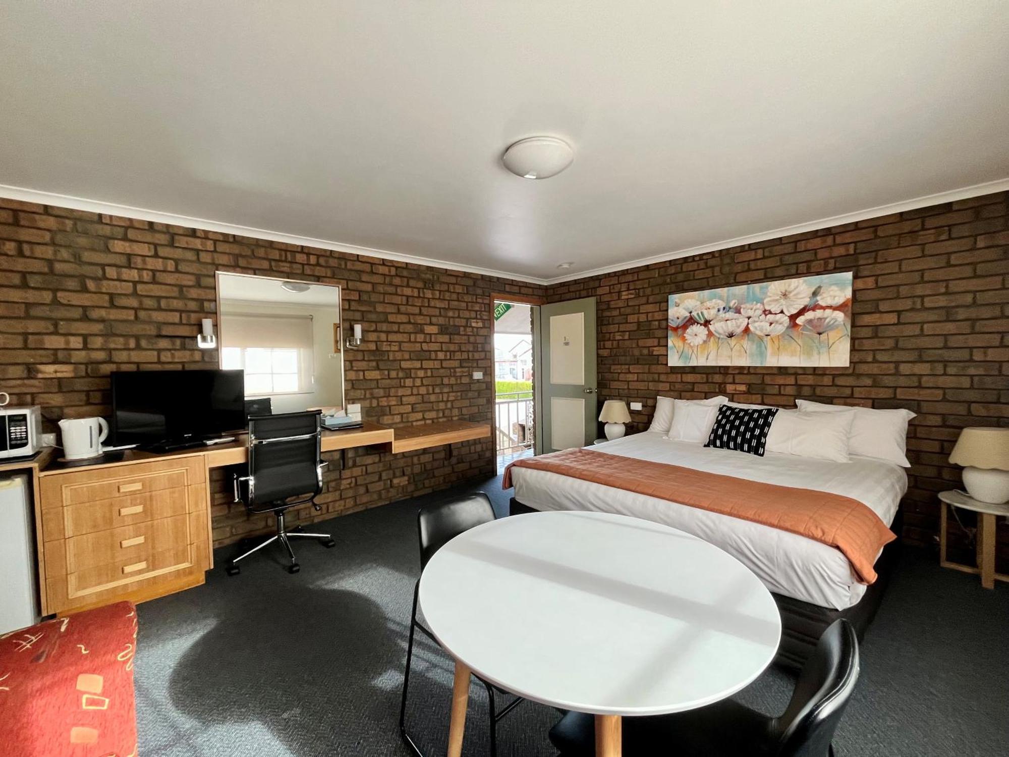 City Colonial Motor Inn Мілд'юра Екстер'єр фото
